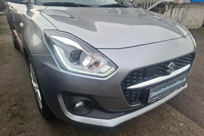 Sølv Suzuki Swift fra 2020
