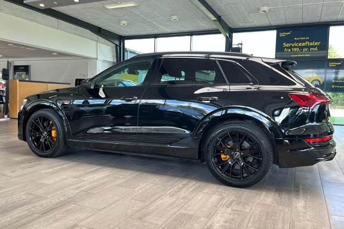 Sort Audi e-tron fra 2022