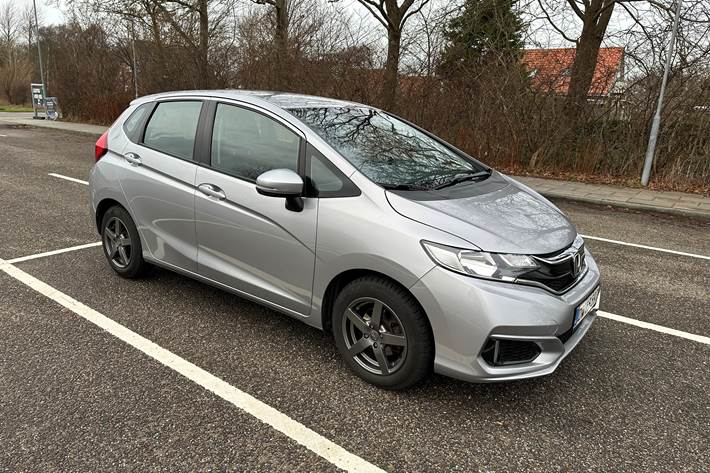 Grå Honda Jazz fra 2018