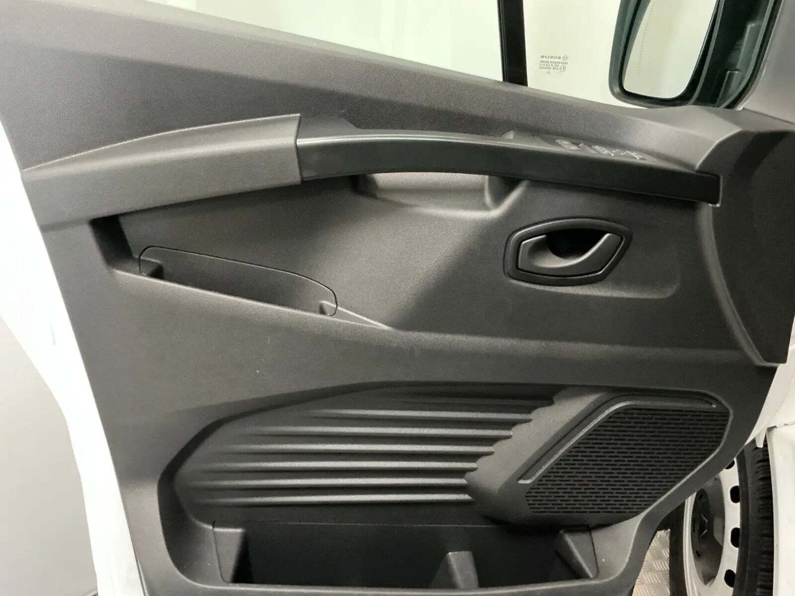 Renault Trafic 2,0 dCi 130 L2H1