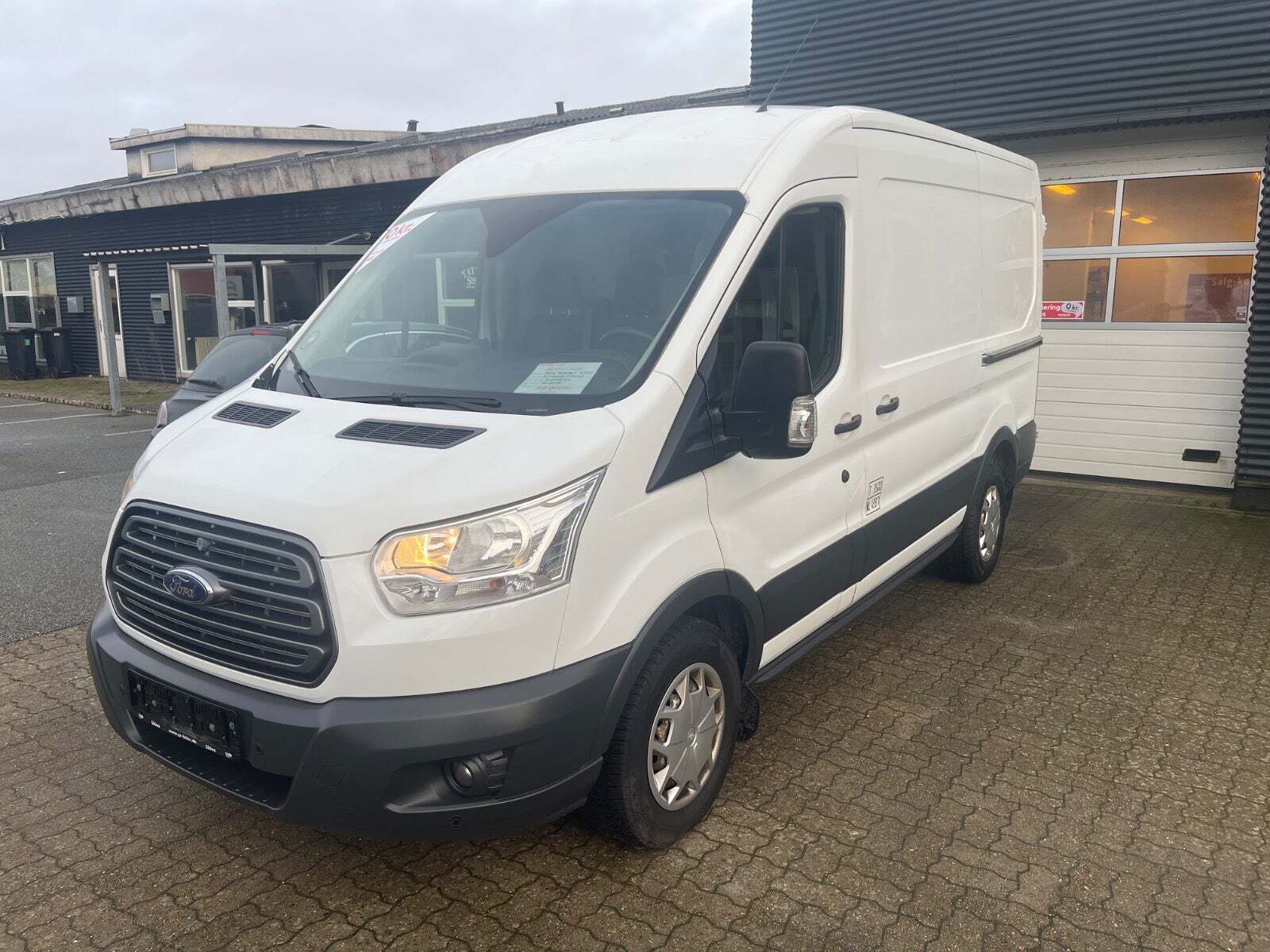 Ford Transit 350 L2 Van 2,0 TDCi 170 Ambiente H2 FWD