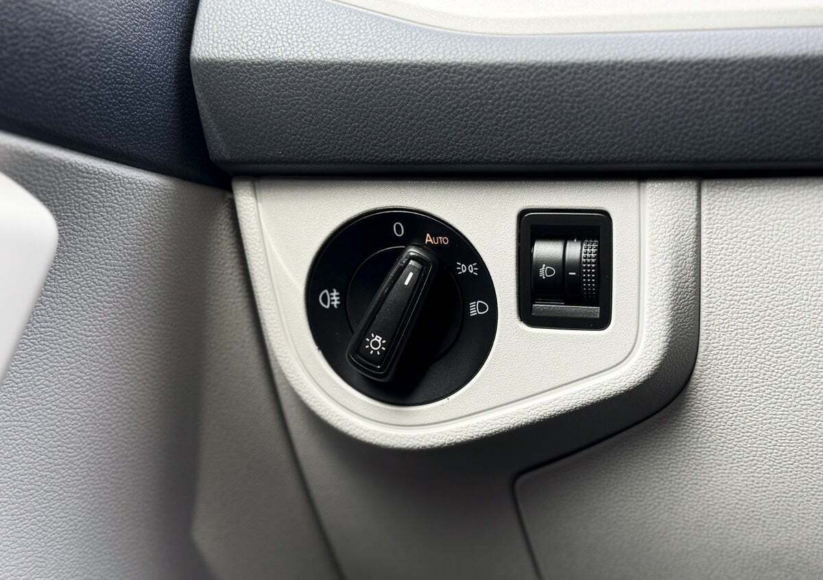 Grå VW Polo fra 2019