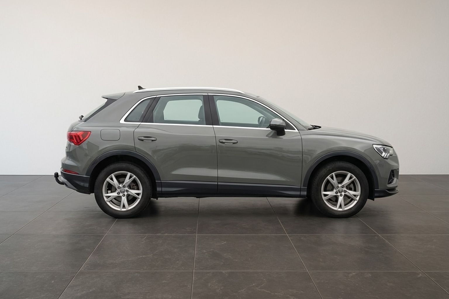 Audi Q3 1,4 45 TFSI e  Plugin-hybrid Attitude Plus S Tronic 245HK 5d 6g Aut.