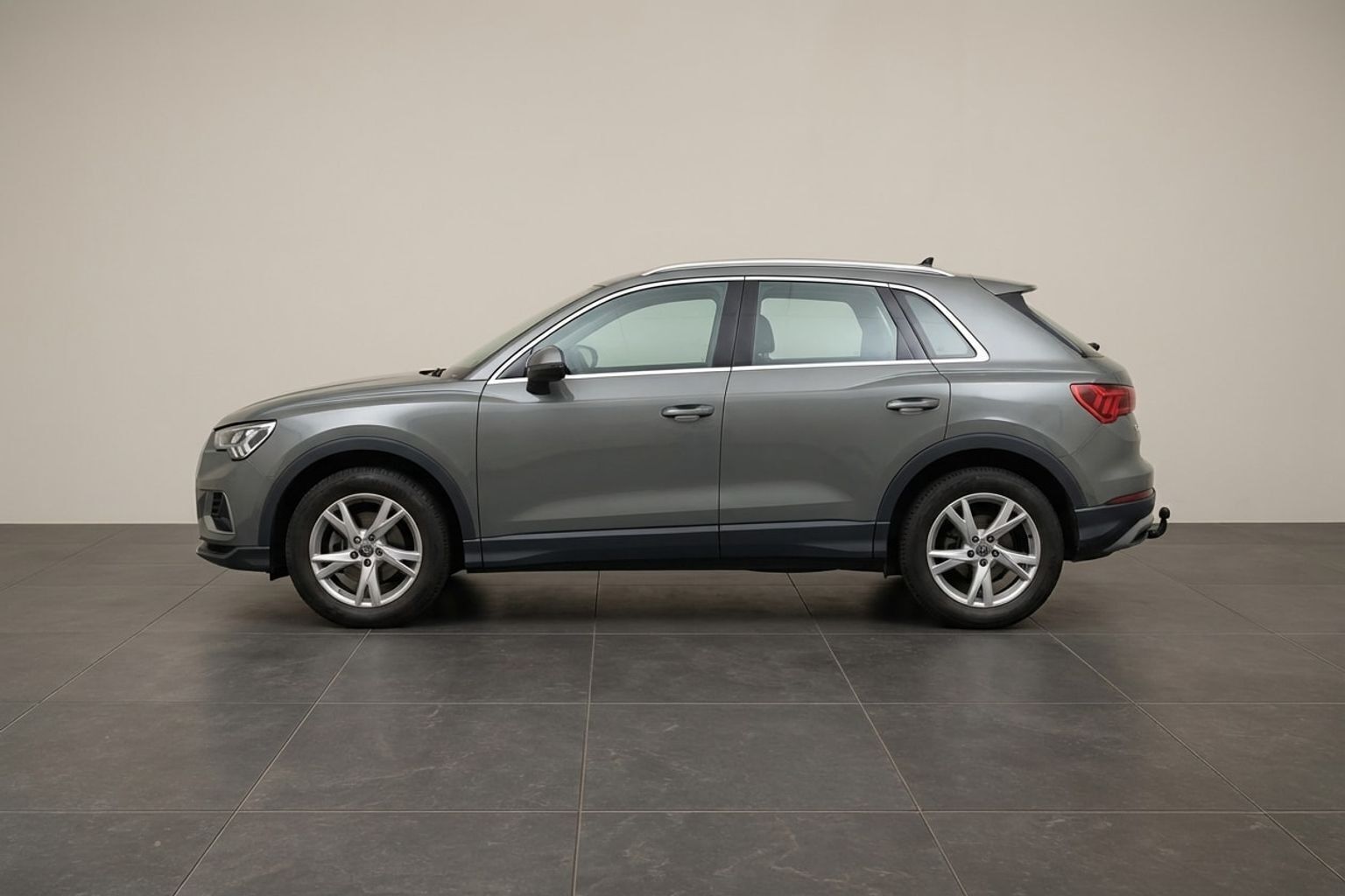 Audi Q3 1,4 45 TFSI e  Plugin-hybrid Attitude Plus S Tronic 245HK 5d 6g Aut.
