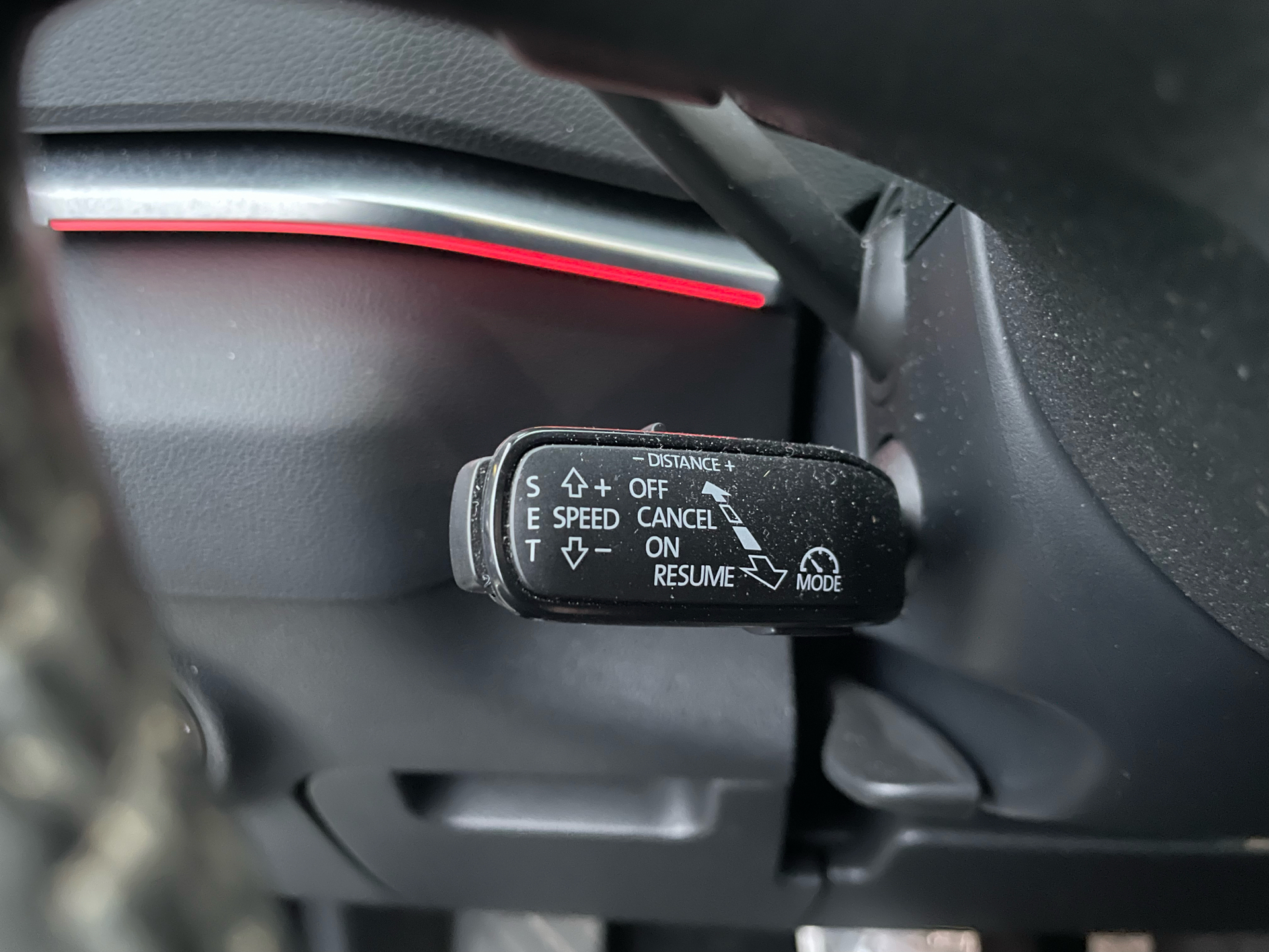 Blå Skoda Karoq fra 2018