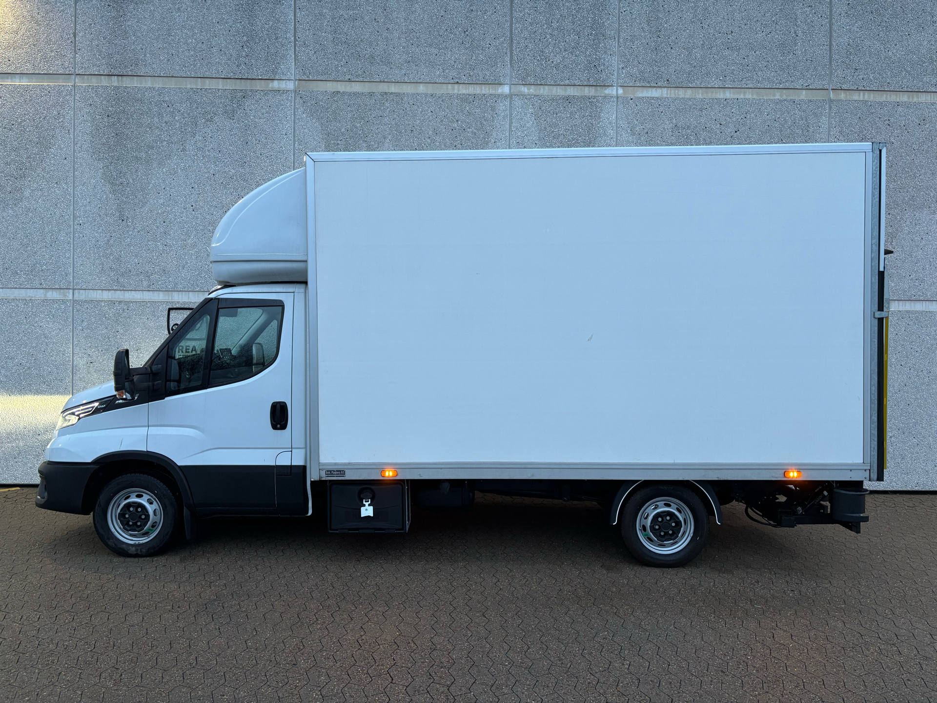 Iveco Daily 3,0 35S18 4100mm D 180HK Ladv./Chas. 8g Aut.