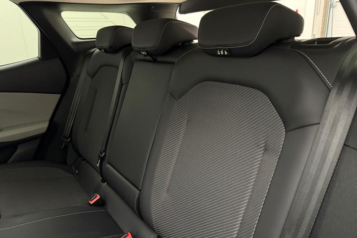 Grå Ford Explorer fra 2025