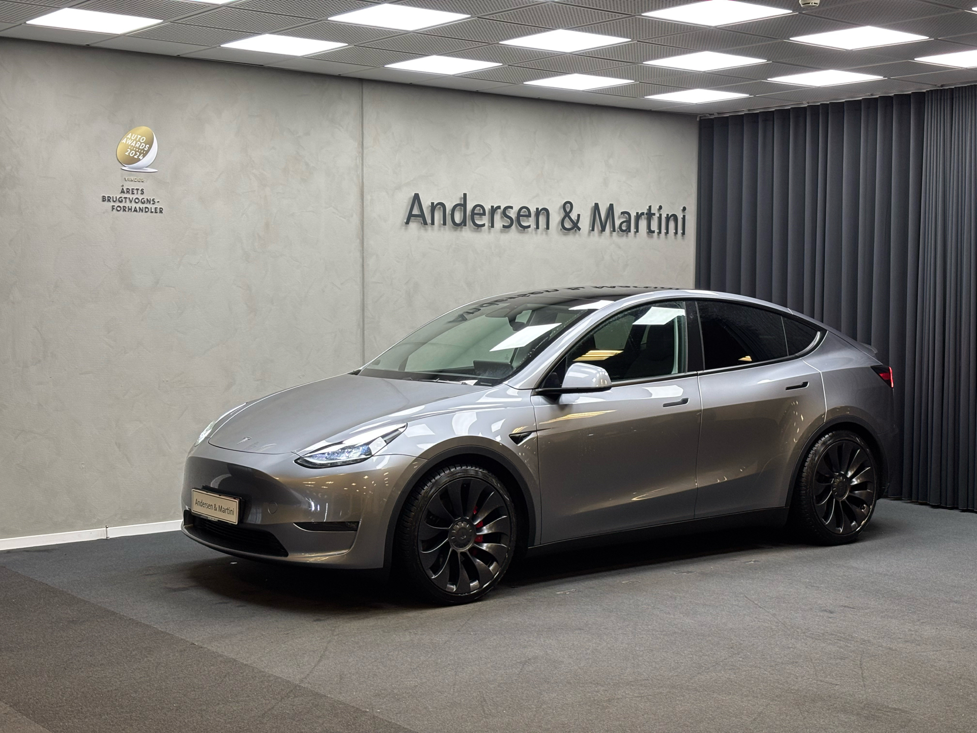 Tesla Model Y EL Performance AWD 534HK 5d Aut.