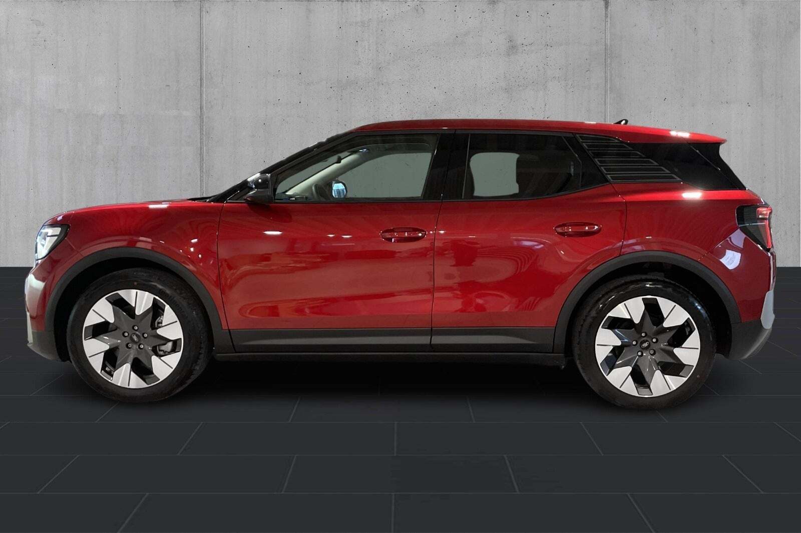 Ford Explorer 82 Premium Extended Range