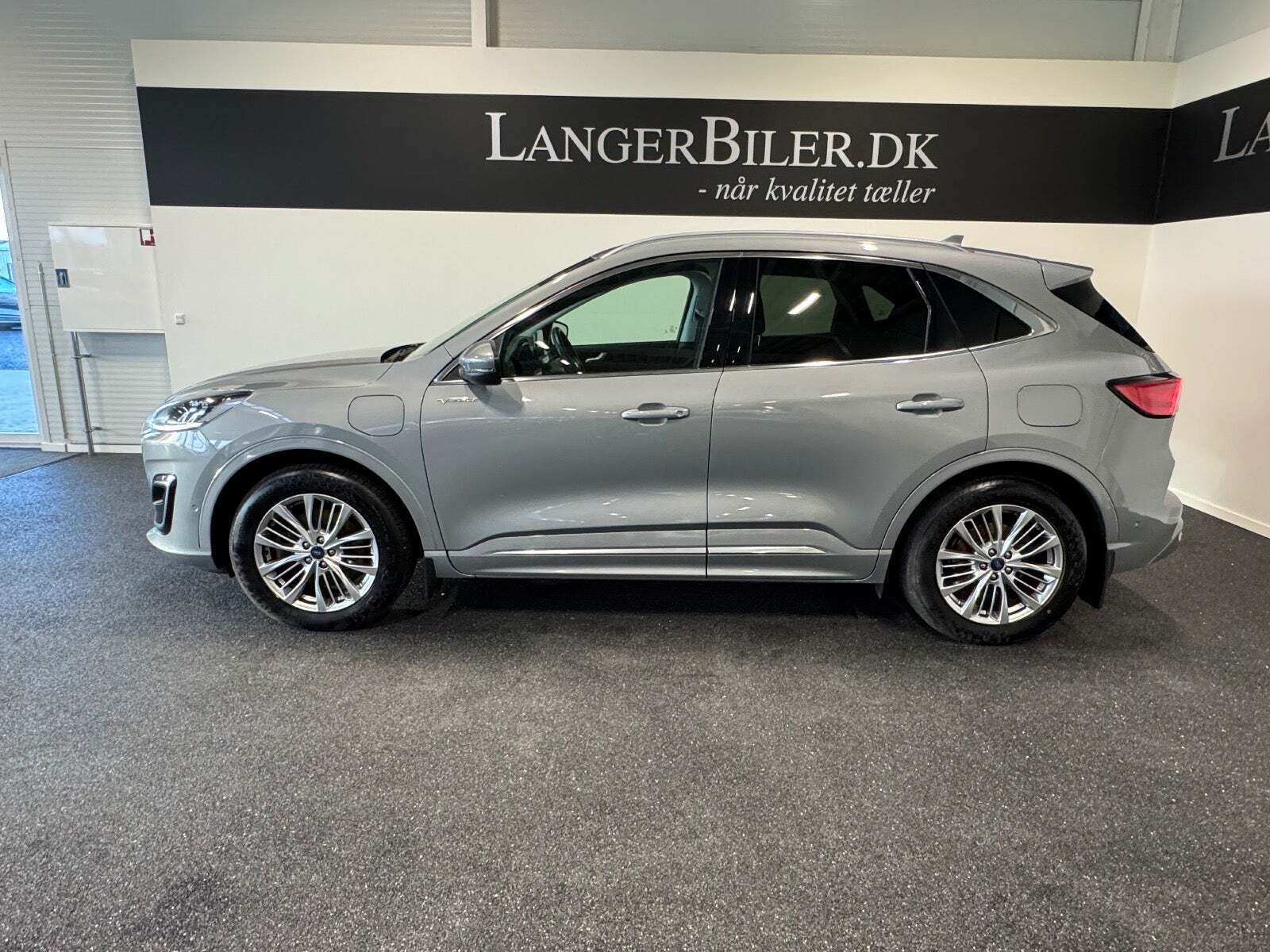 Ford Kuga 2,5 PHEV Vignale CVT