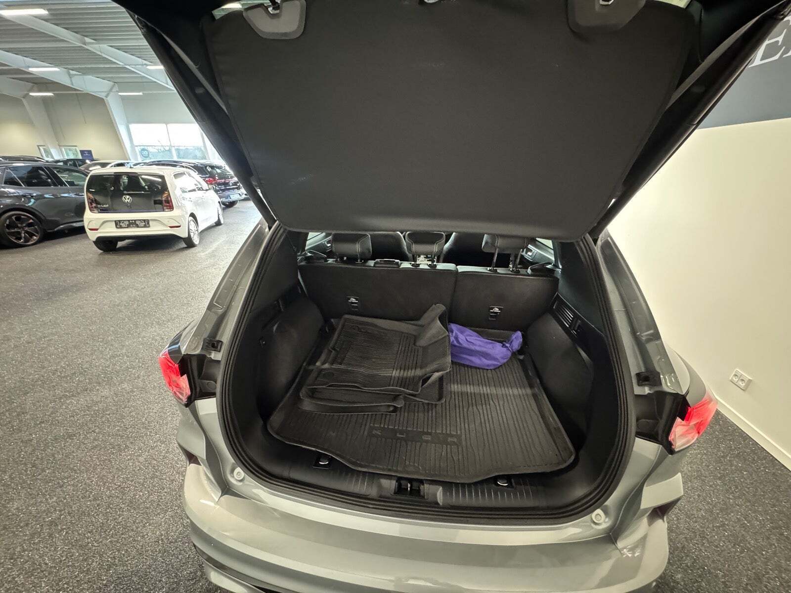 Ford Kuga 2,5 PHEV Vignale CVT