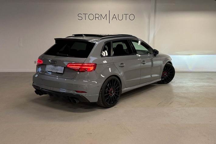 Grå Audi S3 fra 2017