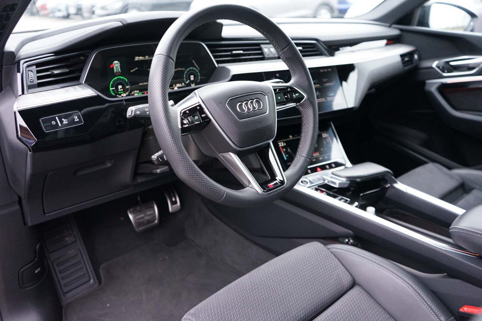 Audi Q8 e-tron 55 S-line quattro