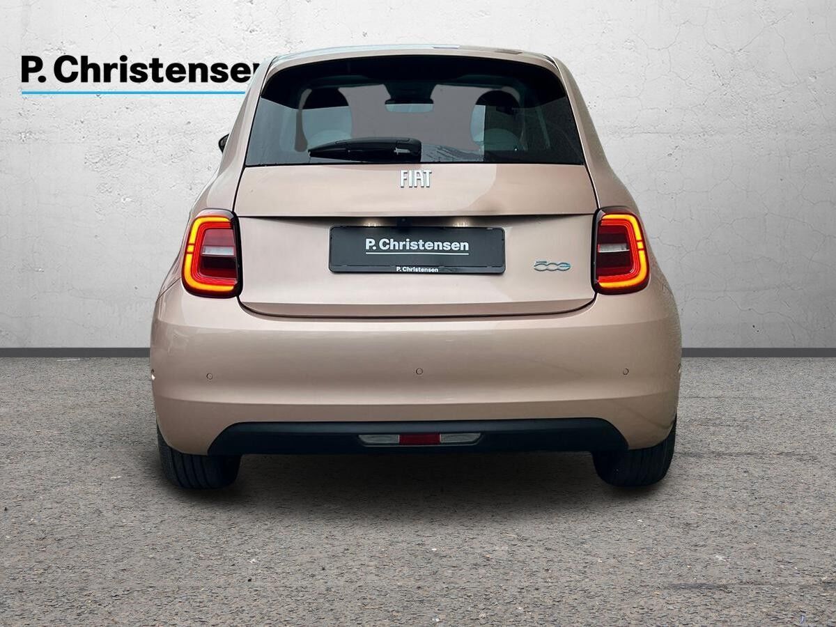 Fiat 500e 42 la Prima 3+1