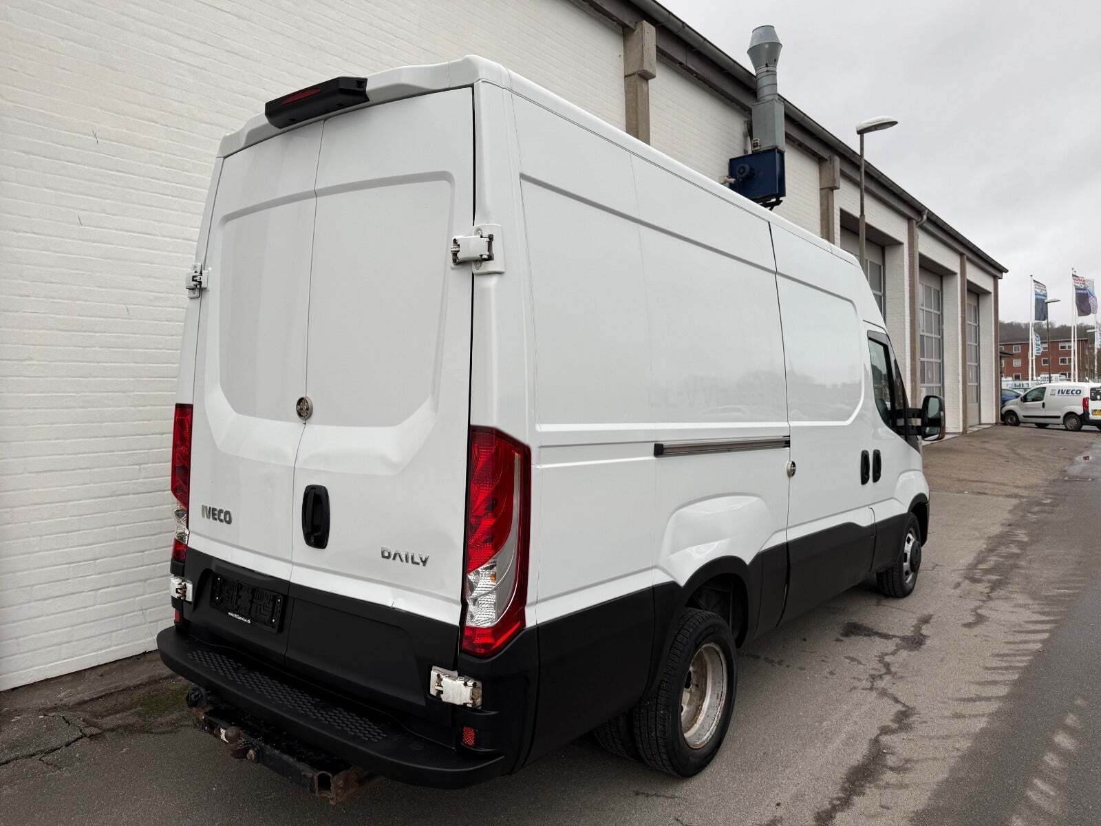 Iveco Daily 3,0 35C17 12m³ Van
