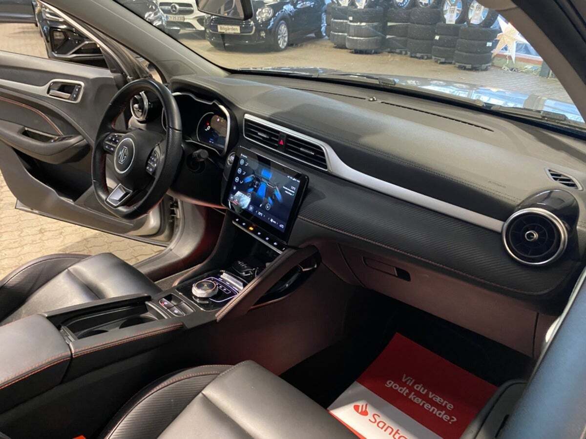 Sølv MG ZS fra 2022