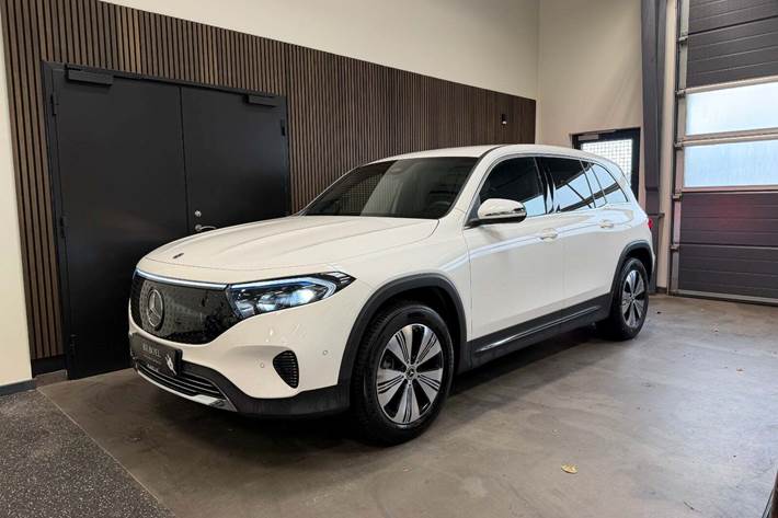 Hvid Mercedes EQB250+ fra 2024