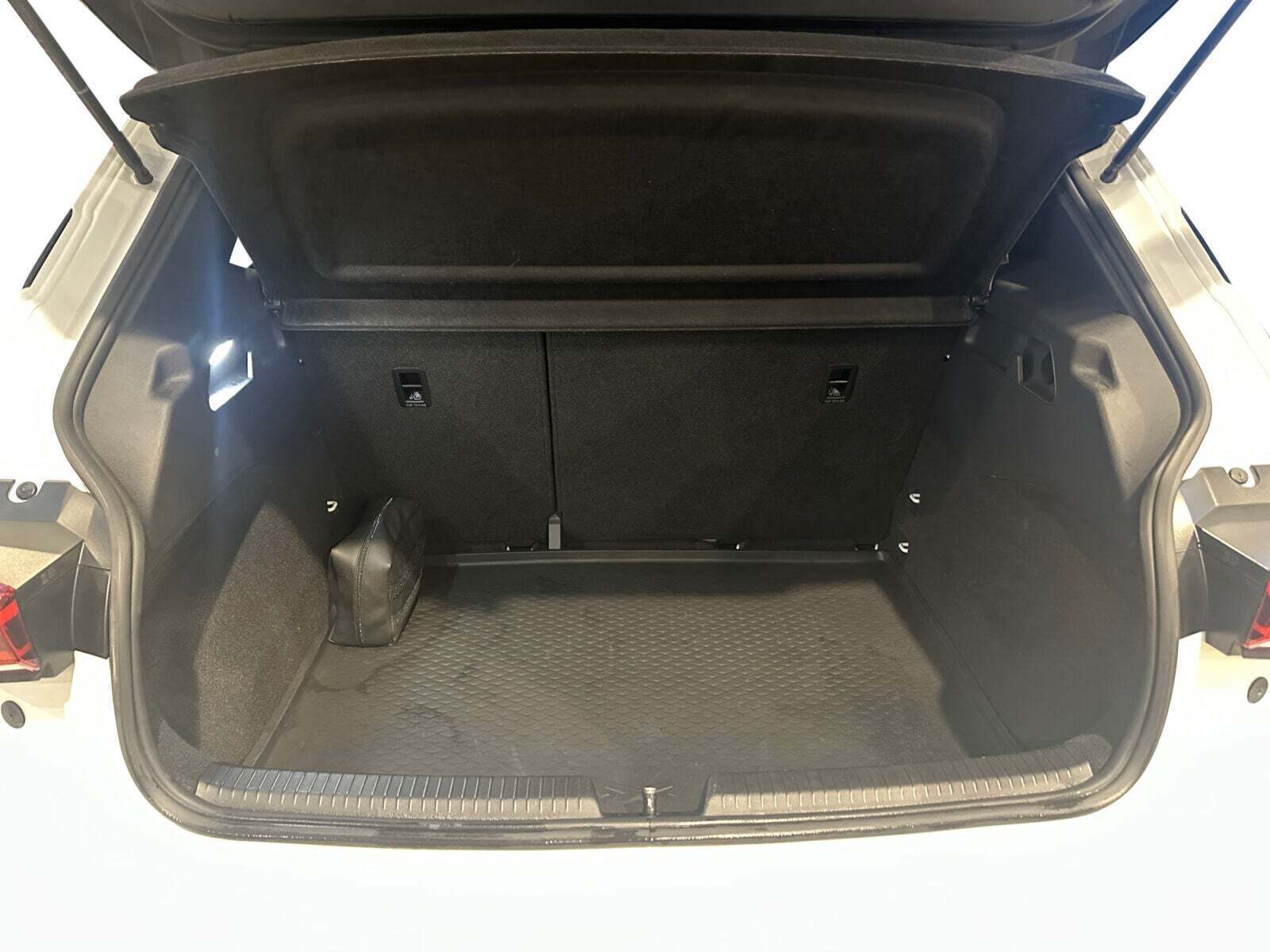 Hvid Cupra Born fra 2022