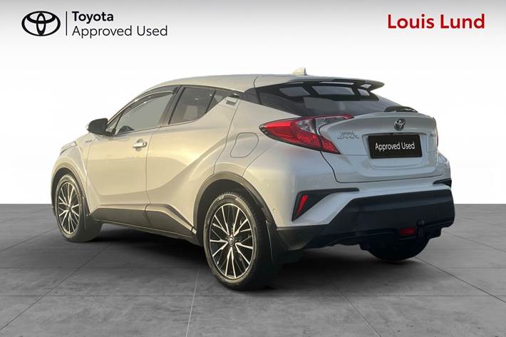 Hvid Toyota C-HR fra 2017