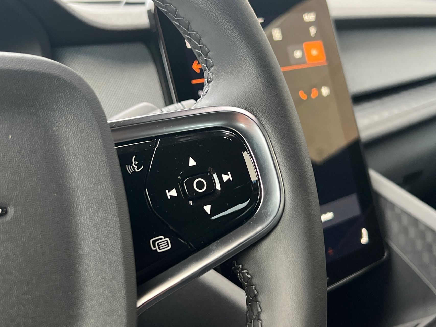 Hvid Polestar 2 fra 2024