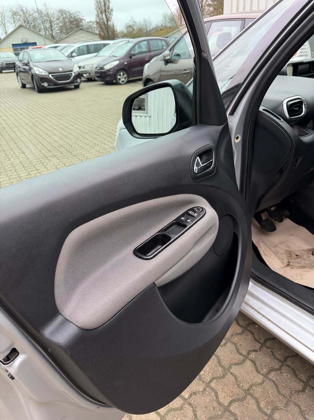 Sølv Citroën C3 Picasso fra 2010