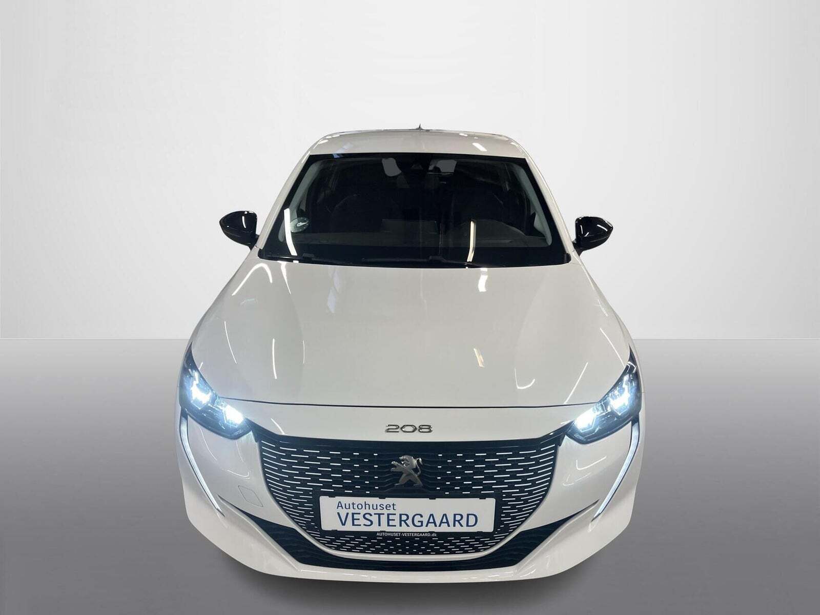 Hvid Peugeot e-208 fra 2022