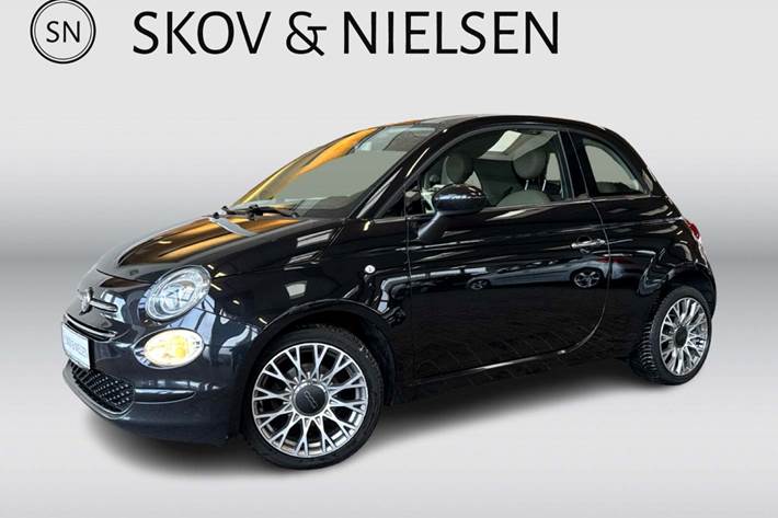 Sort Fiat 500 fra 2018 set udefra