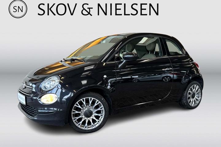 Sort Fiat 500 fra 2018 set udefra