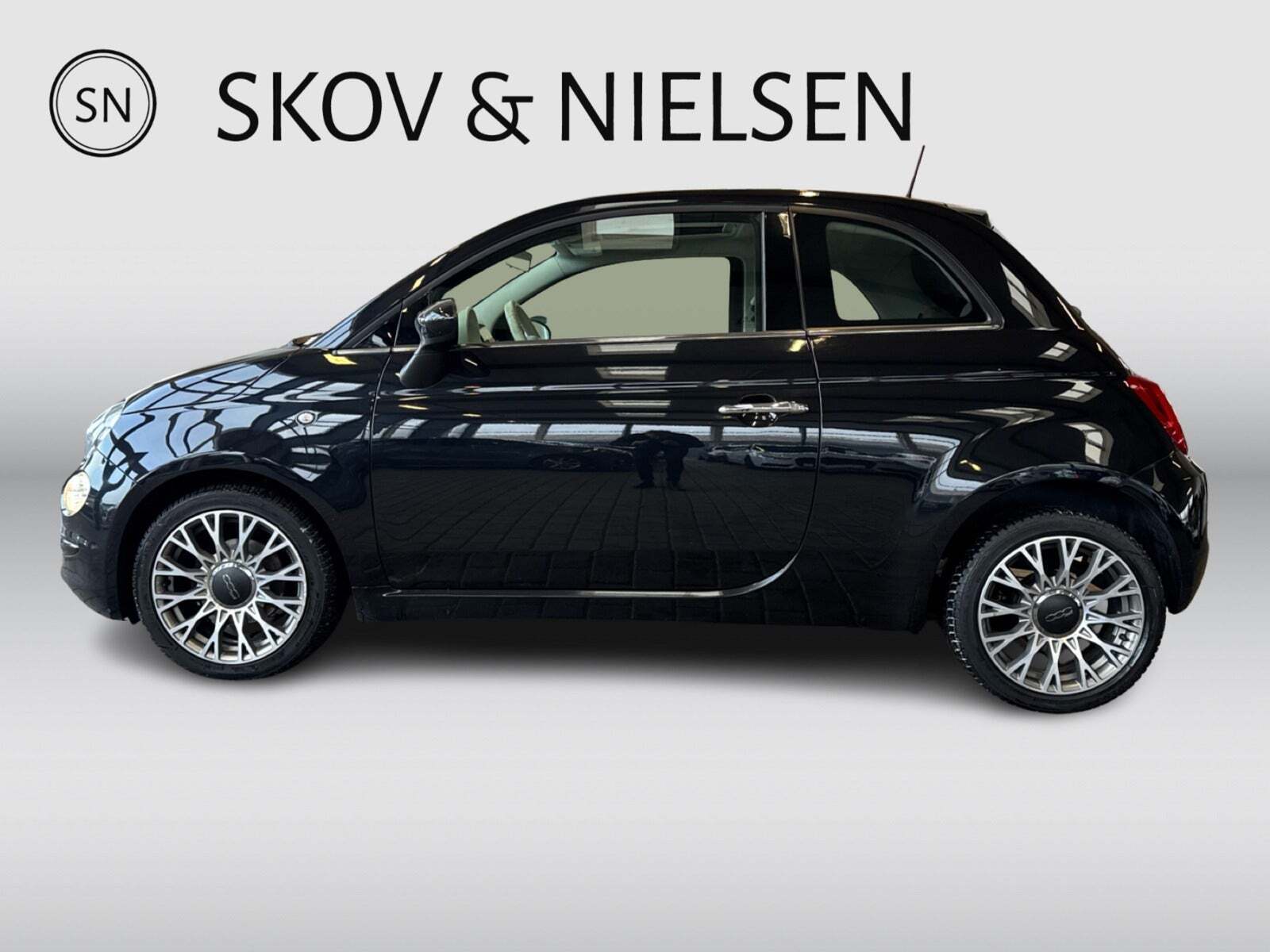 Sort Fiat 500 fra 2018