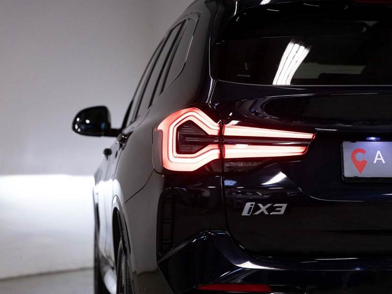 BMW iX3 Charged M-Sport