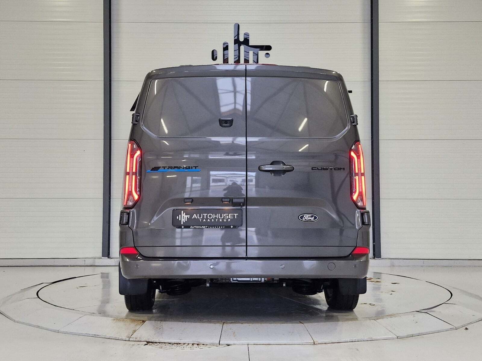 Ford E-Transit Custom 320L 64 Limited