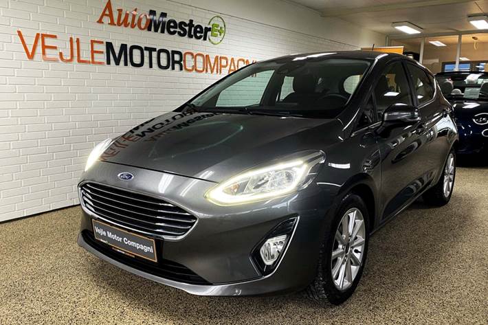 Grå Ford Fiesta fra 2019 set udefra