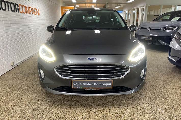 Grå Ford Fiesta fra 2019