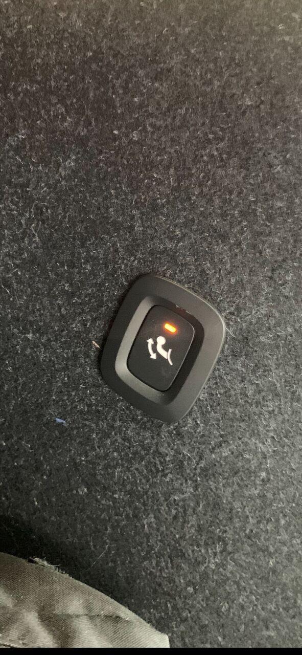 Grå Volvo C40 fra 2023