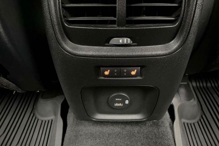 Hvid Ford Kuga fra 2021