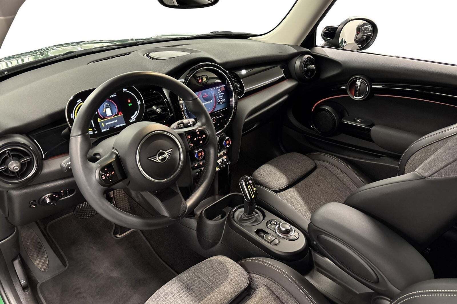 Mini Cooper SE Classic Trim