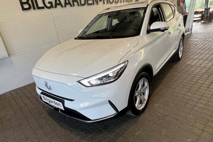 Hvid MG ZS fra 2022 set udefra