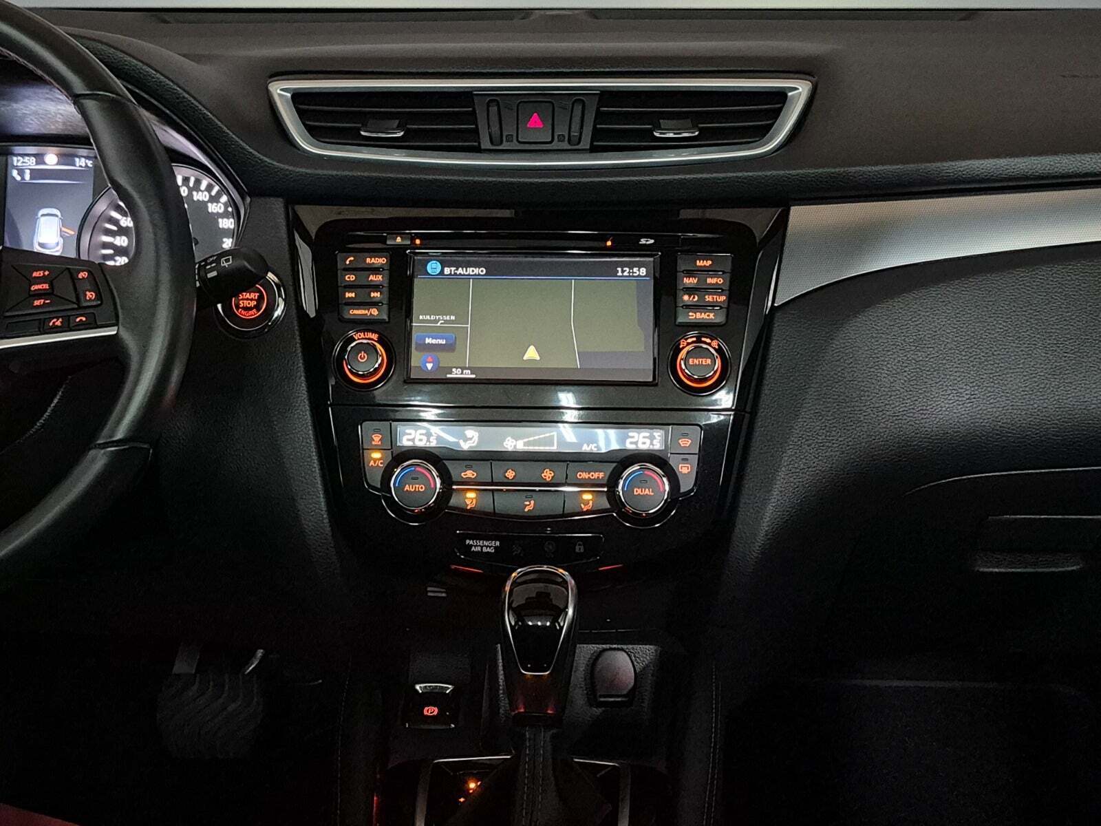 Hvid Nissan Qashqai fra 2018