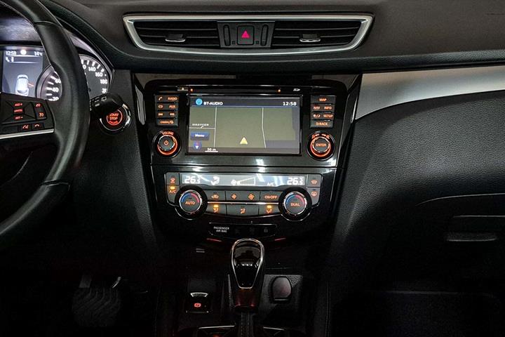 Hvid Nissan Qashqai fra 2018