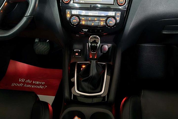Hvid Nissan Qashqai fra 2018