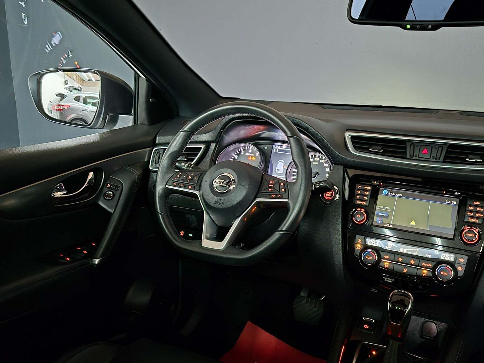 Hvid Nissan Qashqai fra 2018