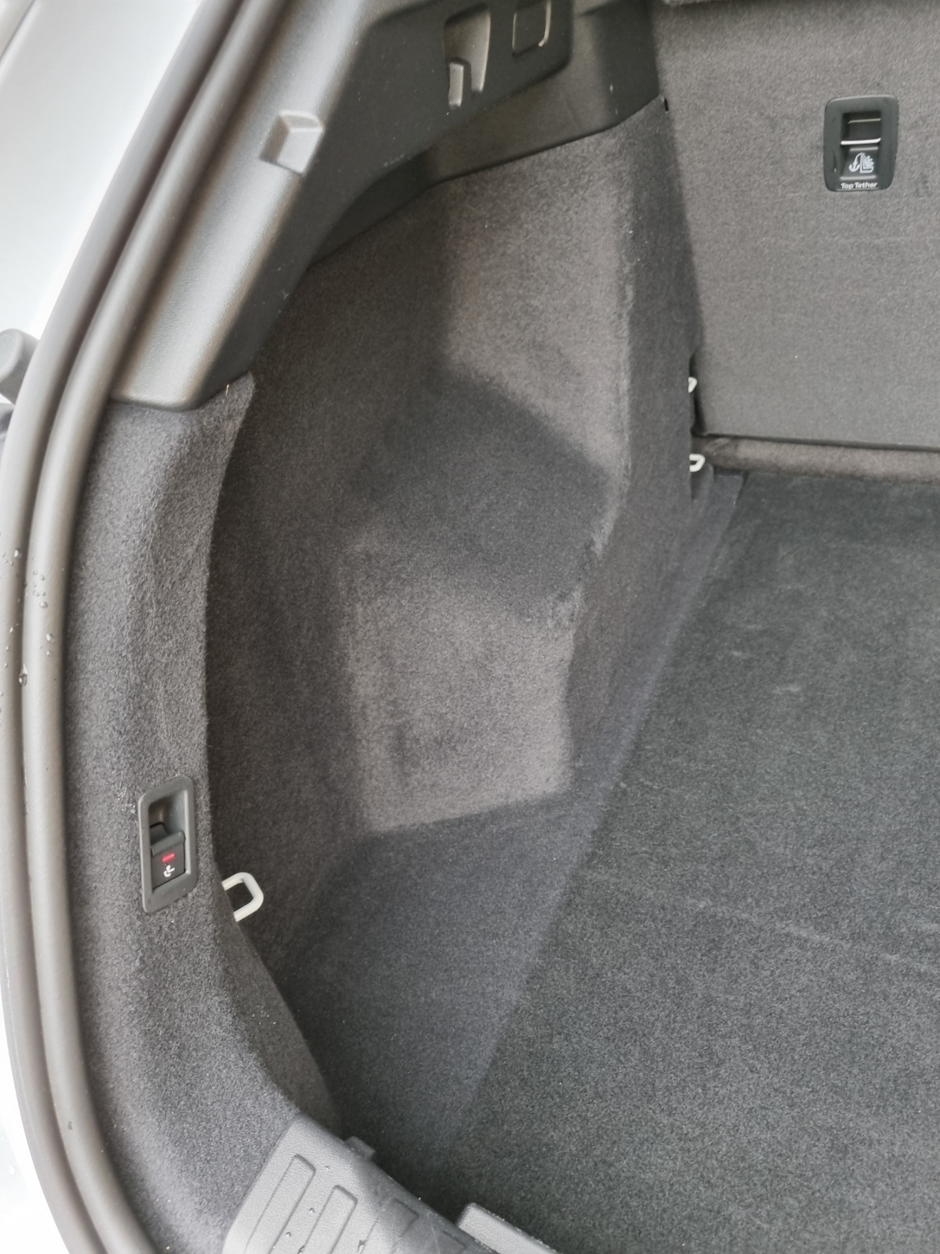 Hvid Audi Q4 fra 2022