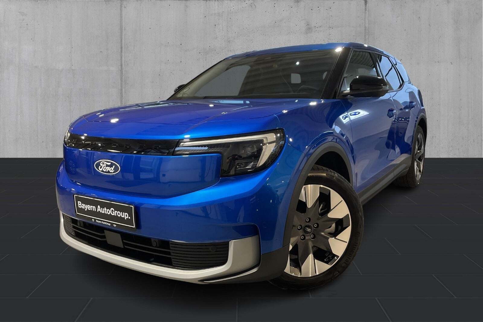 Ford Explorer 82 Premium Extended Range