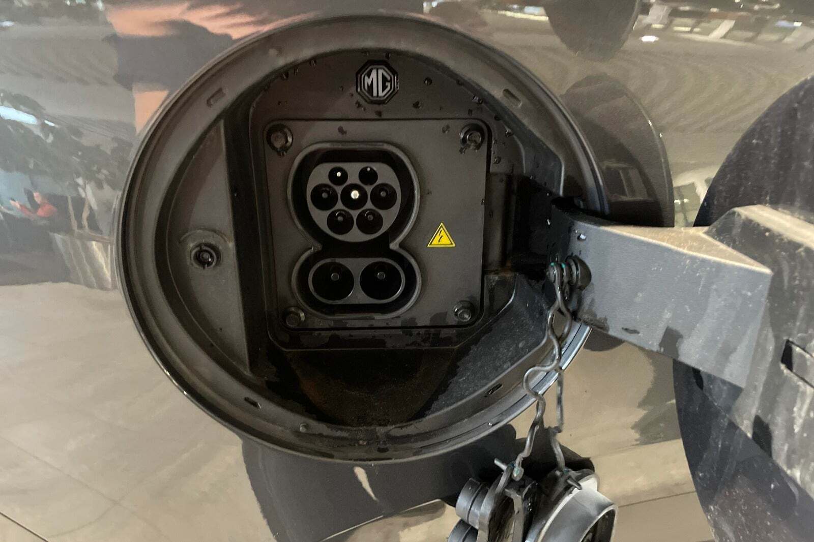 Grå MG Marvel R fra 2024