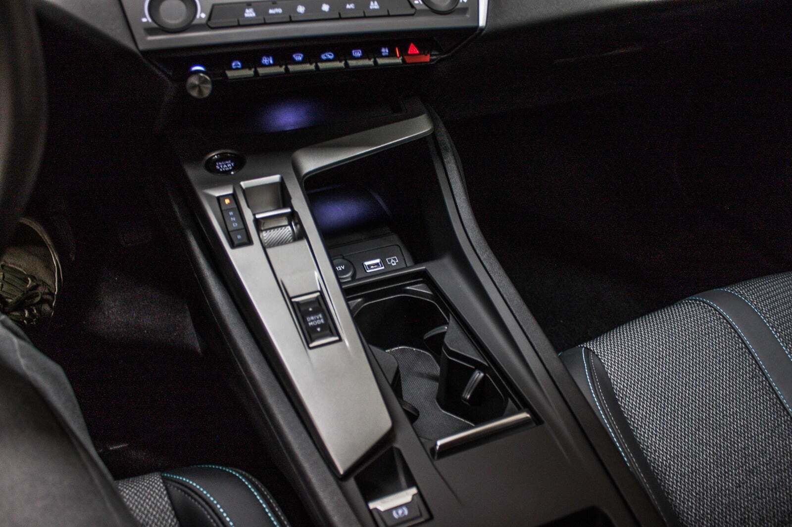 Sort Peugeot E-308 fra 2023