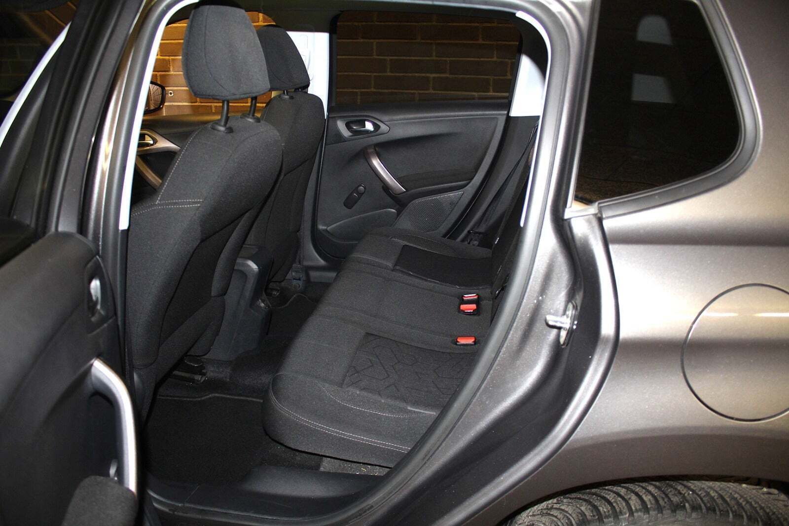 Peugeot 2008 1,2 VTi 82 Active Sky