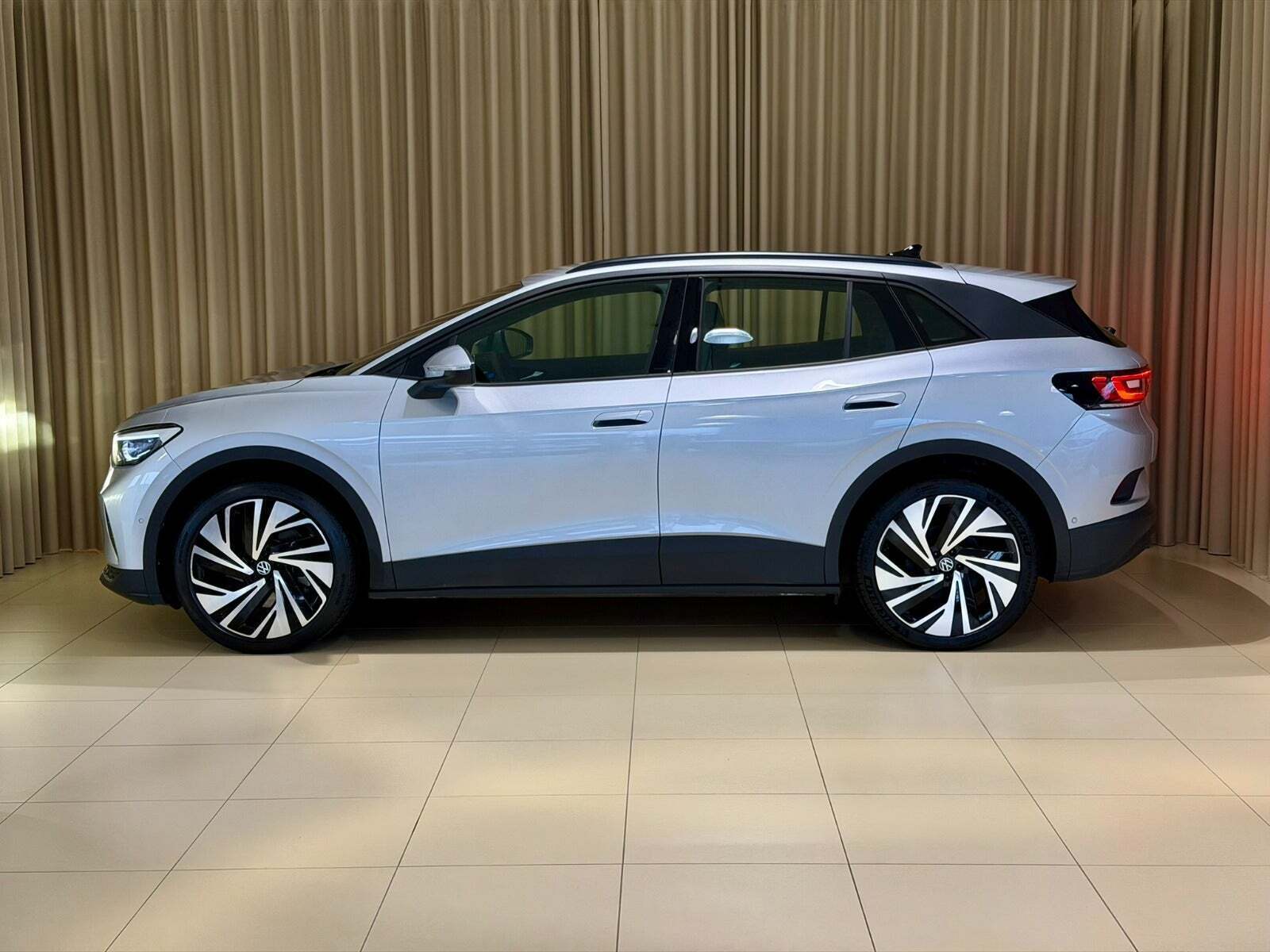 Sølv VW ID.4 fra 2025