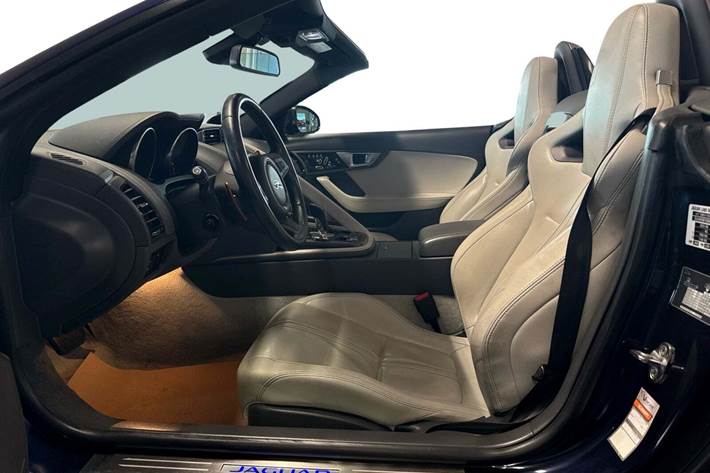 undefined Jaguar F-Type fra 2014