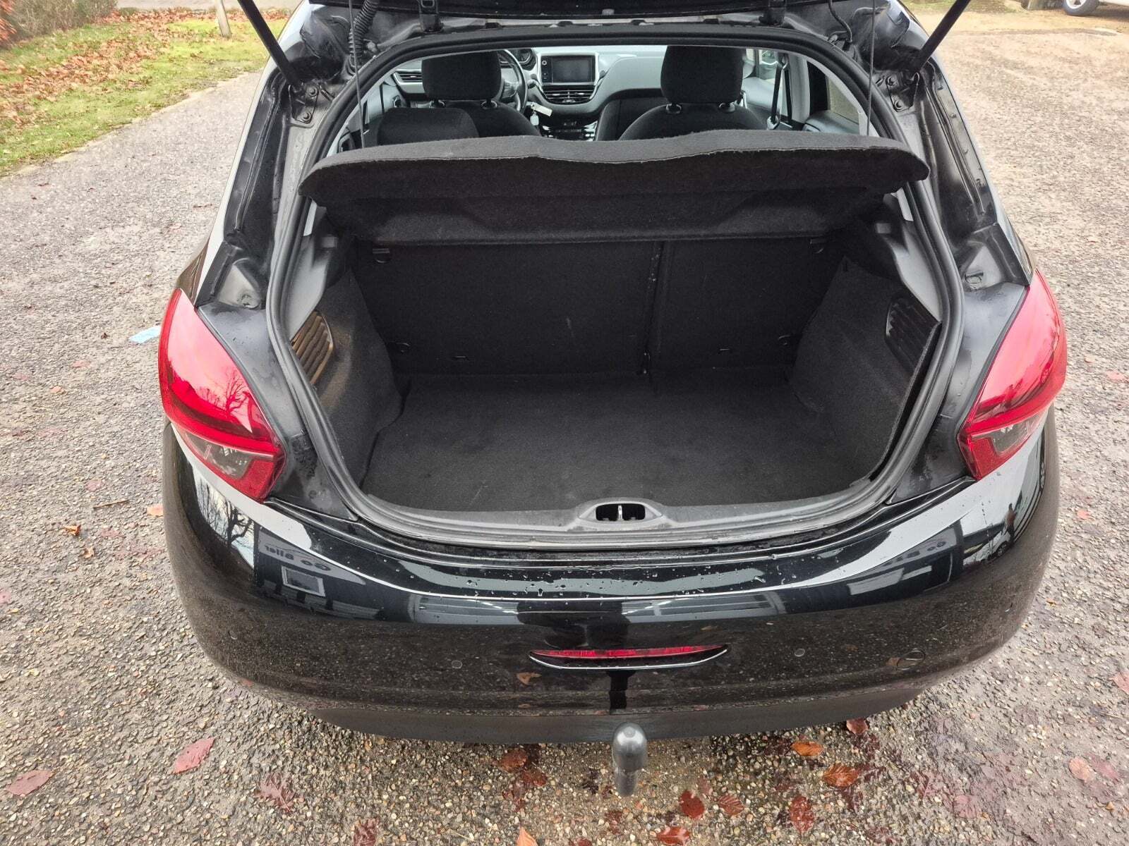 Grøn Peugeot 208 fra 2016