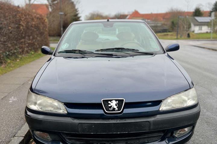 undefined Peugeot 306 fra 1998 set udefra
